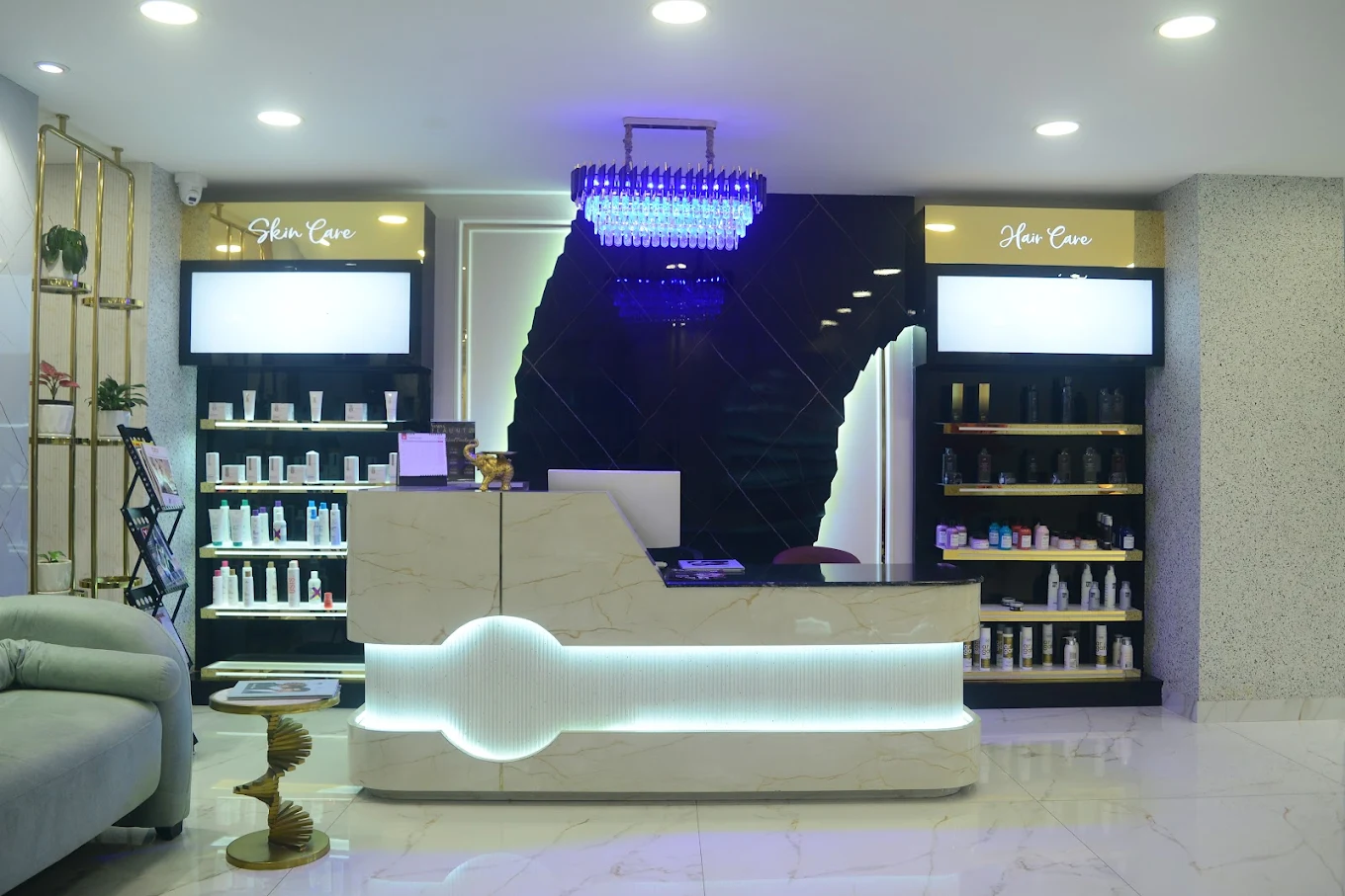 Salon Interior Main